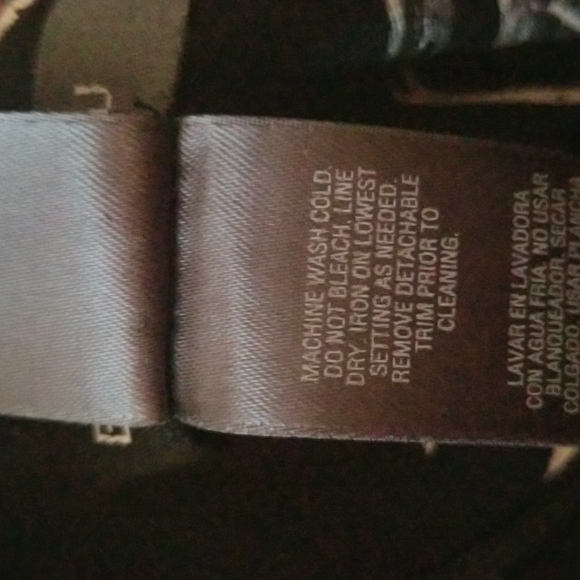 Dress - Picture 6 of 6